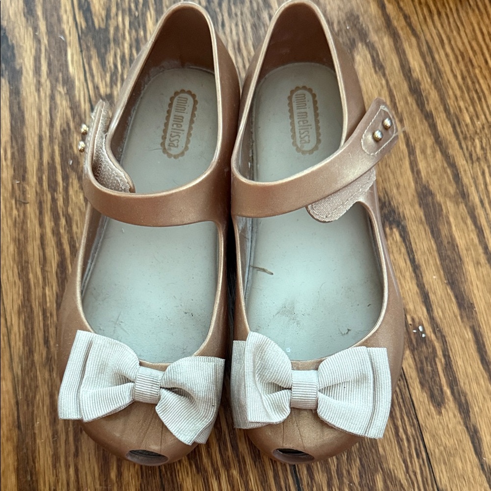 Mini Melissa Bronze Mary Jane Shoes with Cream Bow